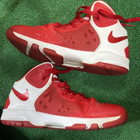 Nike basketball hyperfuse shoe - Picture 3 of 6